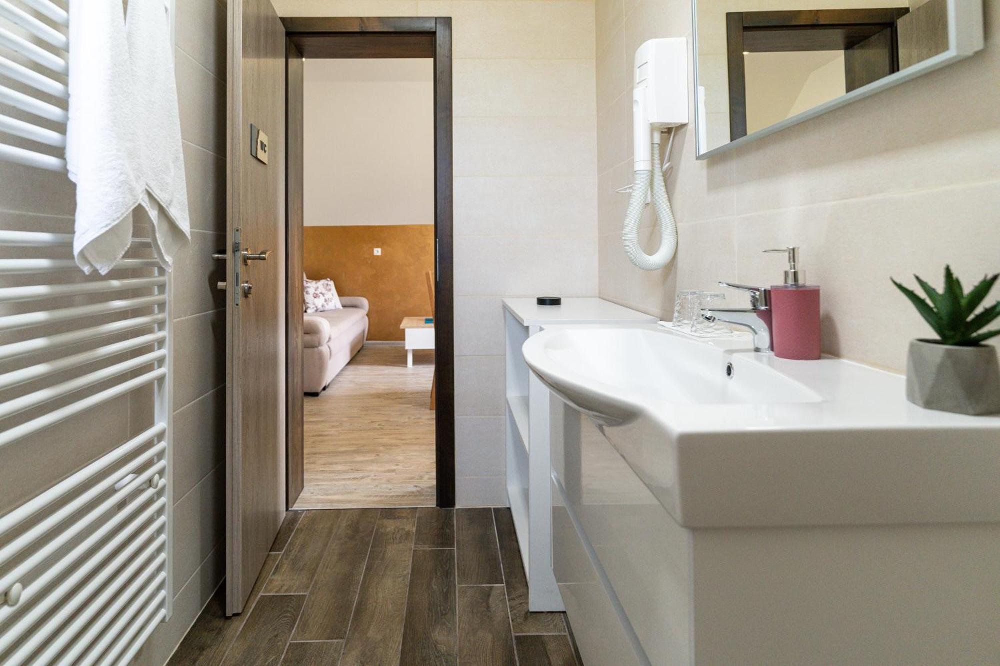 Jacuzzi Patar Apartment Rakovica Cameră foto